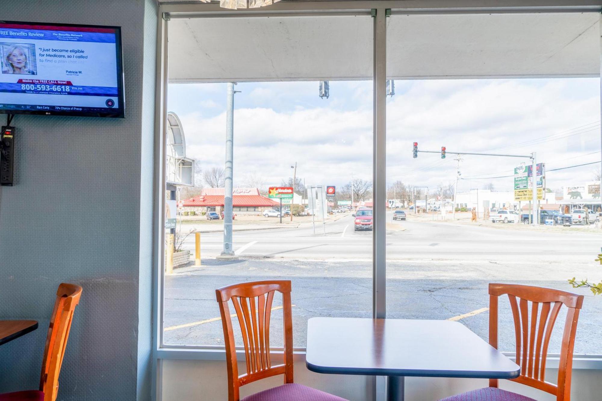 Ozark Junction Mountain View By Oyo Motel Buitenkant foto