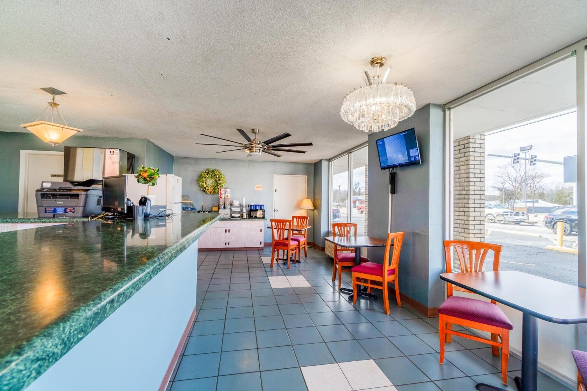 Ozark Junction Mountain View By Oyo Motel Buitenkant foto