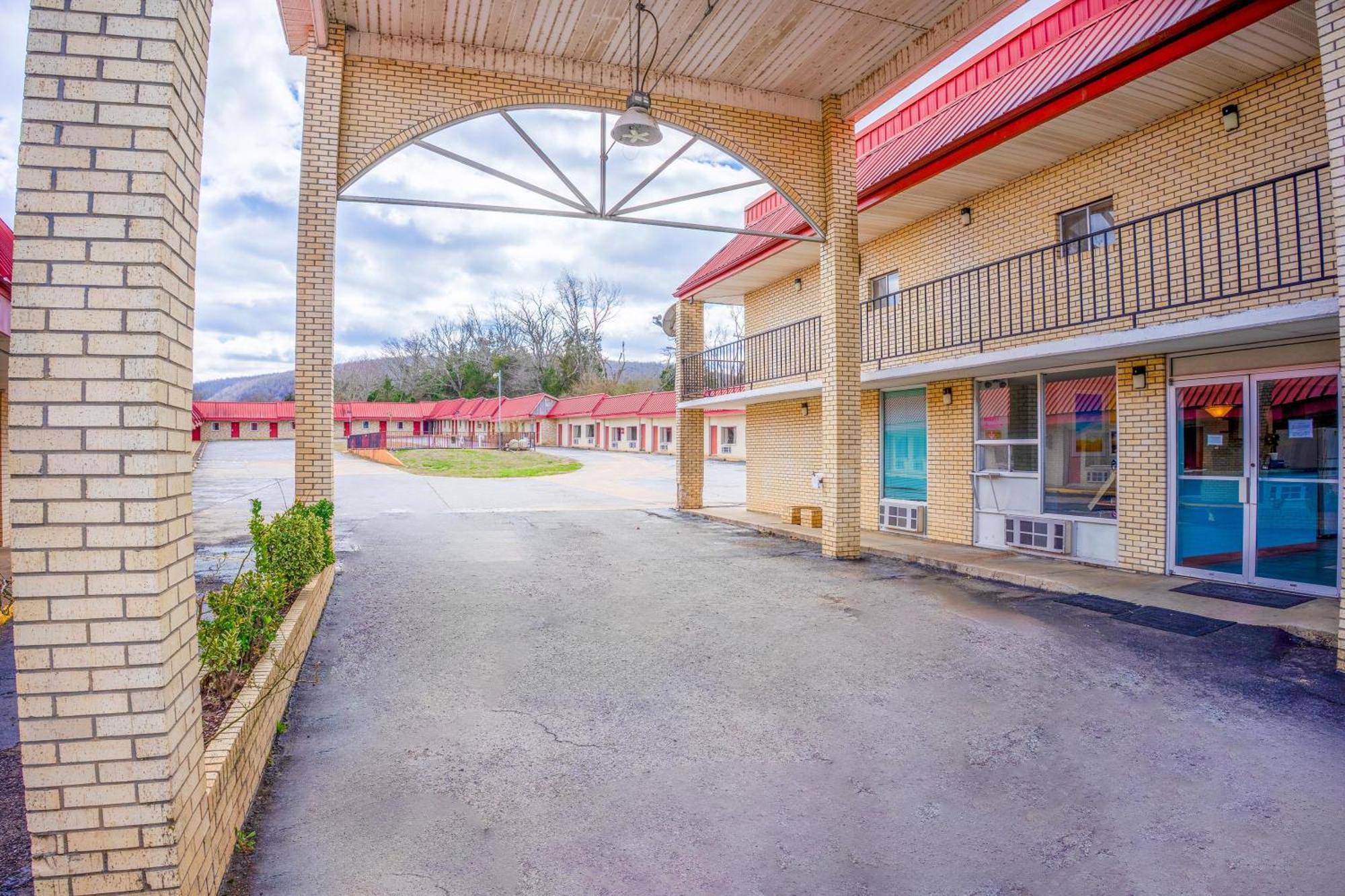 Ozark Junction Mountain View By Oyo Motel Buitenkant foto