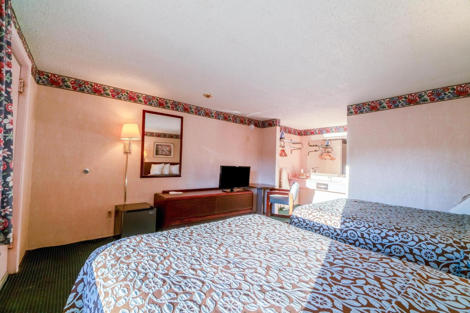 Ozark Junction Mountain View By Oyo Motel Buitenkant foto