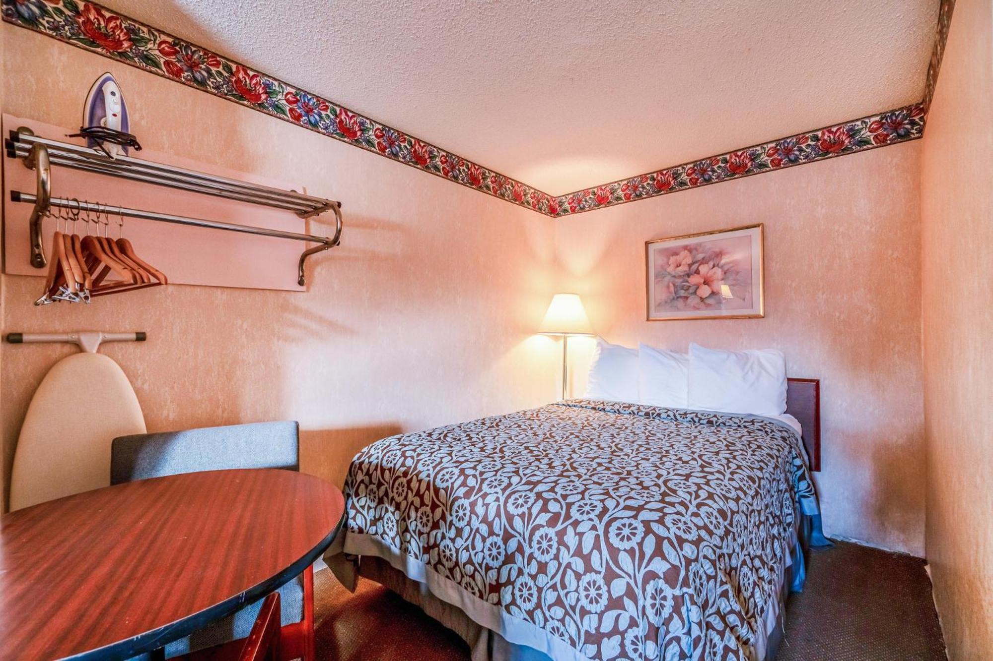 Ozark Junction Mountain View By Oyo Motel Buitenkant foto
