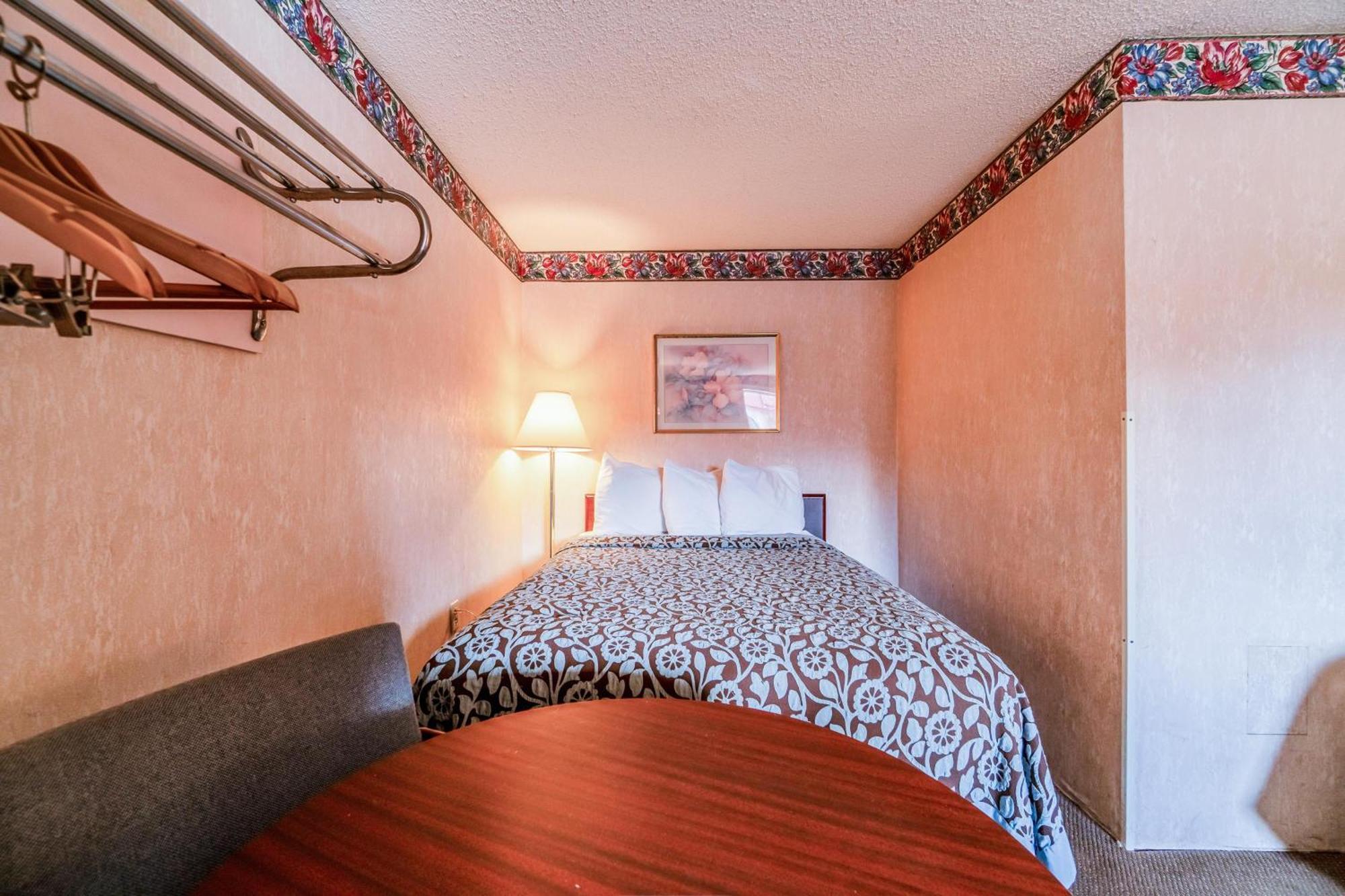 Ozark Junction Mountain View By Oyo Motel Buitenkant foto