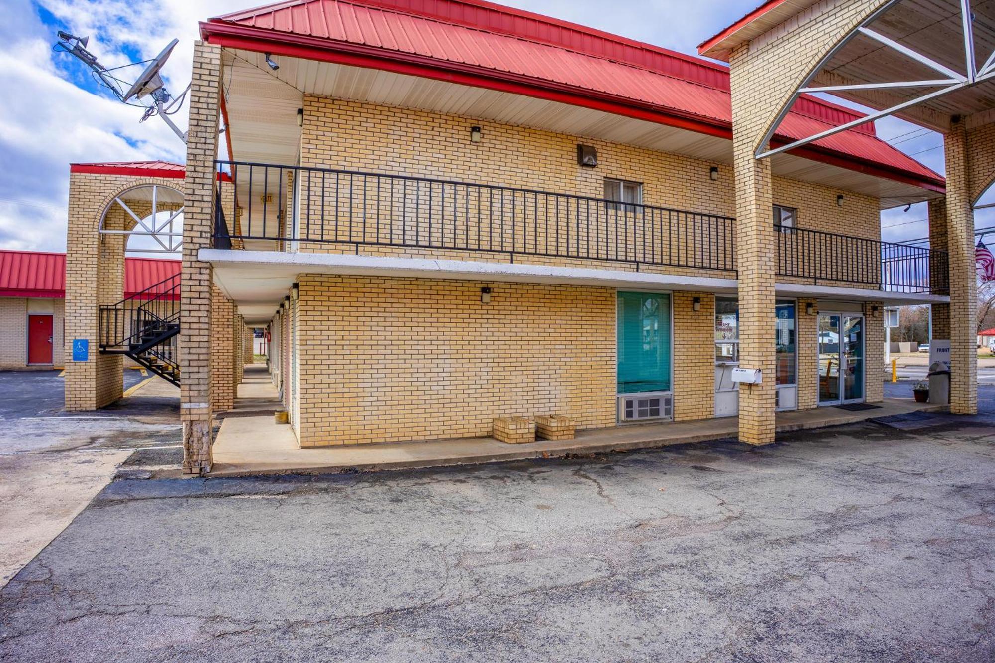 Ozark Junction Mountain View By Oyo Motel Buitenkant foto