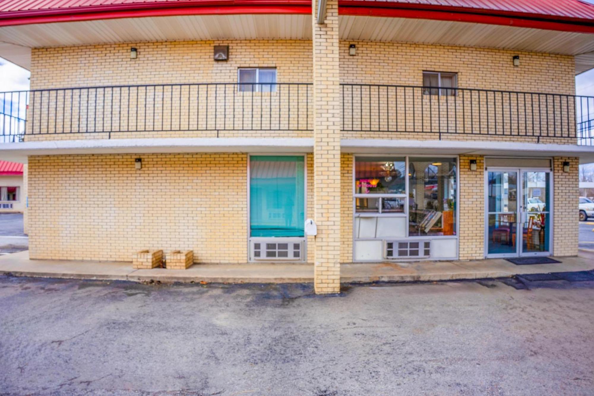 Ozark Junction Mountain View By Oyo Motel Buitenkant foto