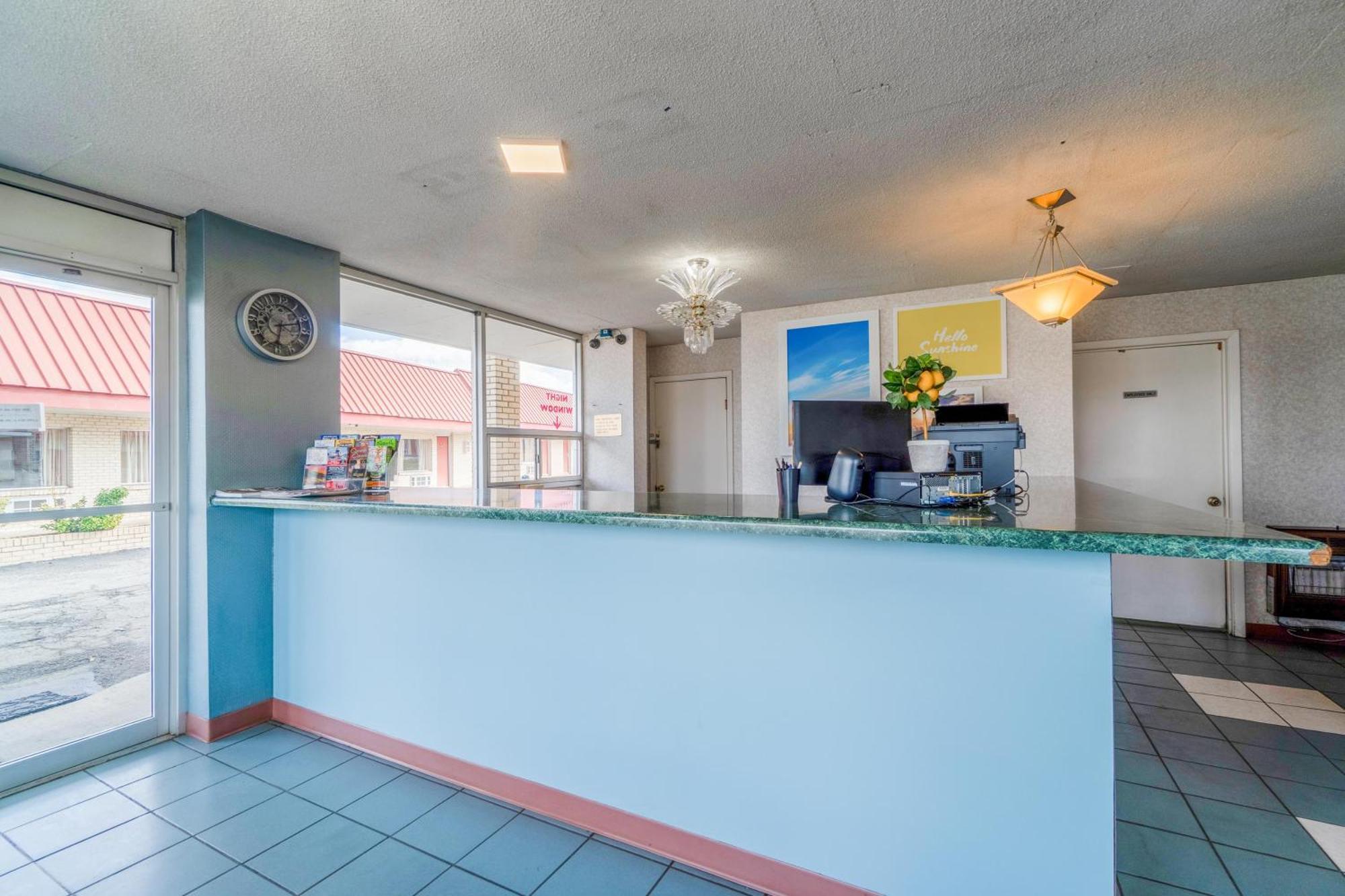 Ozark Junction Mountain View By Oyo Motel Buitenkant foto